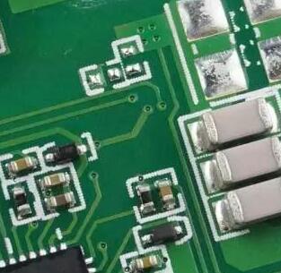 深圳風華貼片電容代理商：怎么判斷貼片電容漏電？